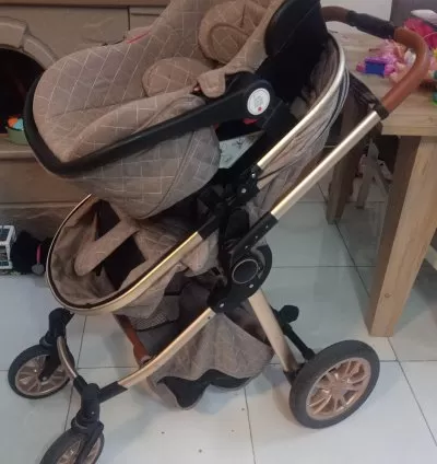 Luxe Comfort Baby Stroller – Quilted Canopy, Reversible Handle, All-Terrain Wheels